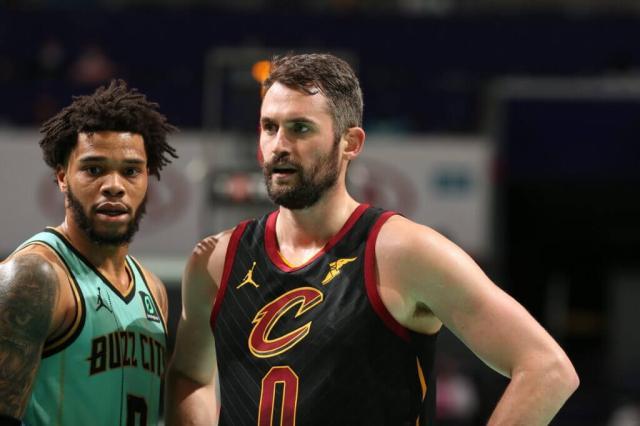 1619662410316093505.jpg GettyImages-1232486825-1024x683.jpg